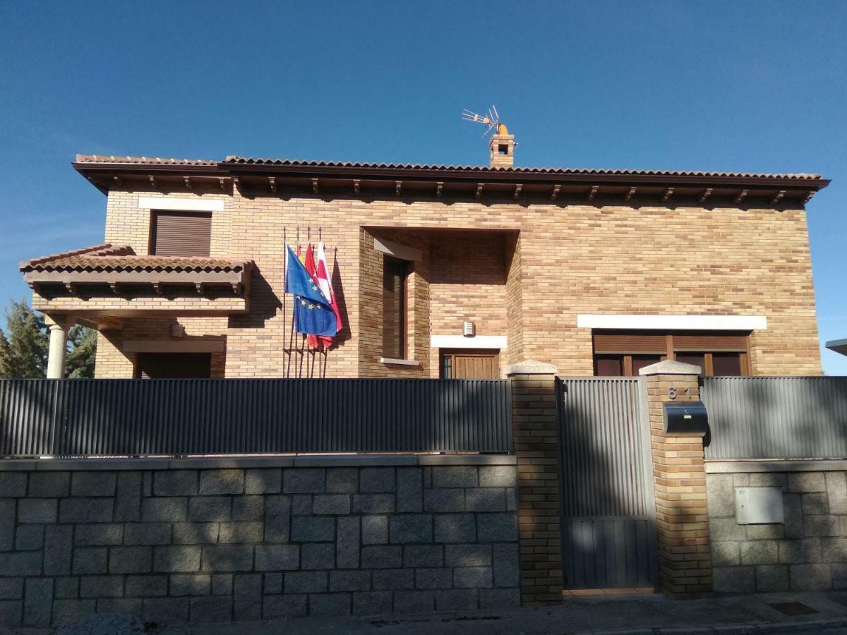 Casa Rural Mirando A Gredos Cadalso de los Vidrios Extérieur photo
